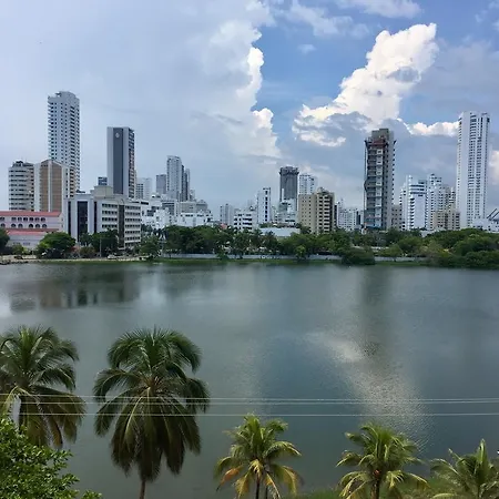 Con Hermosa Vista Y Cerca De Playas *