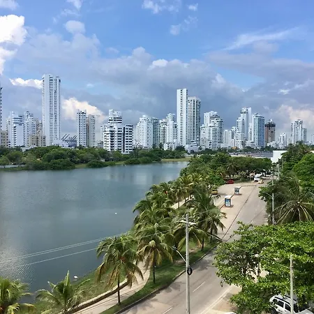 Con Hermosa Vista Y Cerca De Playas Apartment