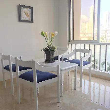 Con Hermosa Vista Y Cerca De Playas Apartamento
