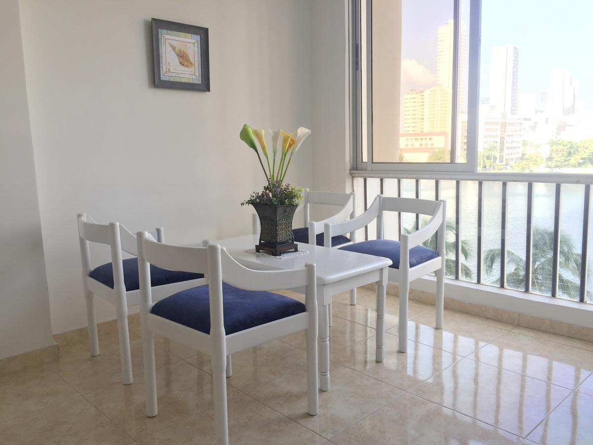 Con Hermosa Vista Y Cerca De Playas Apartment